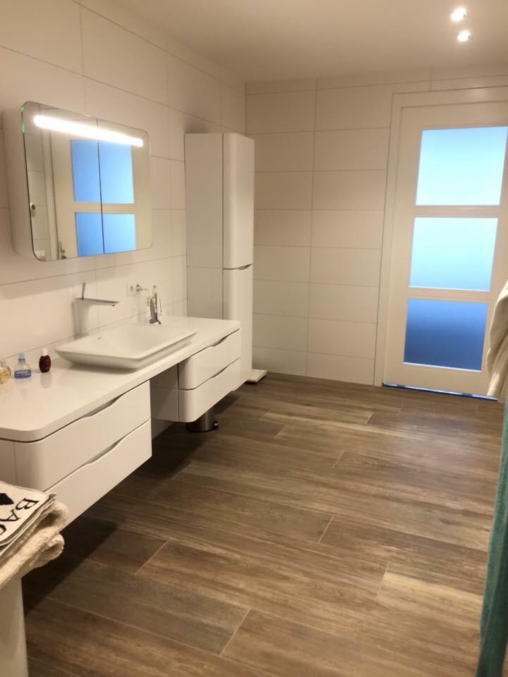 Tegelzetter 35 jaar ervaring. Ook voor complete badkamer/wc, Garantie