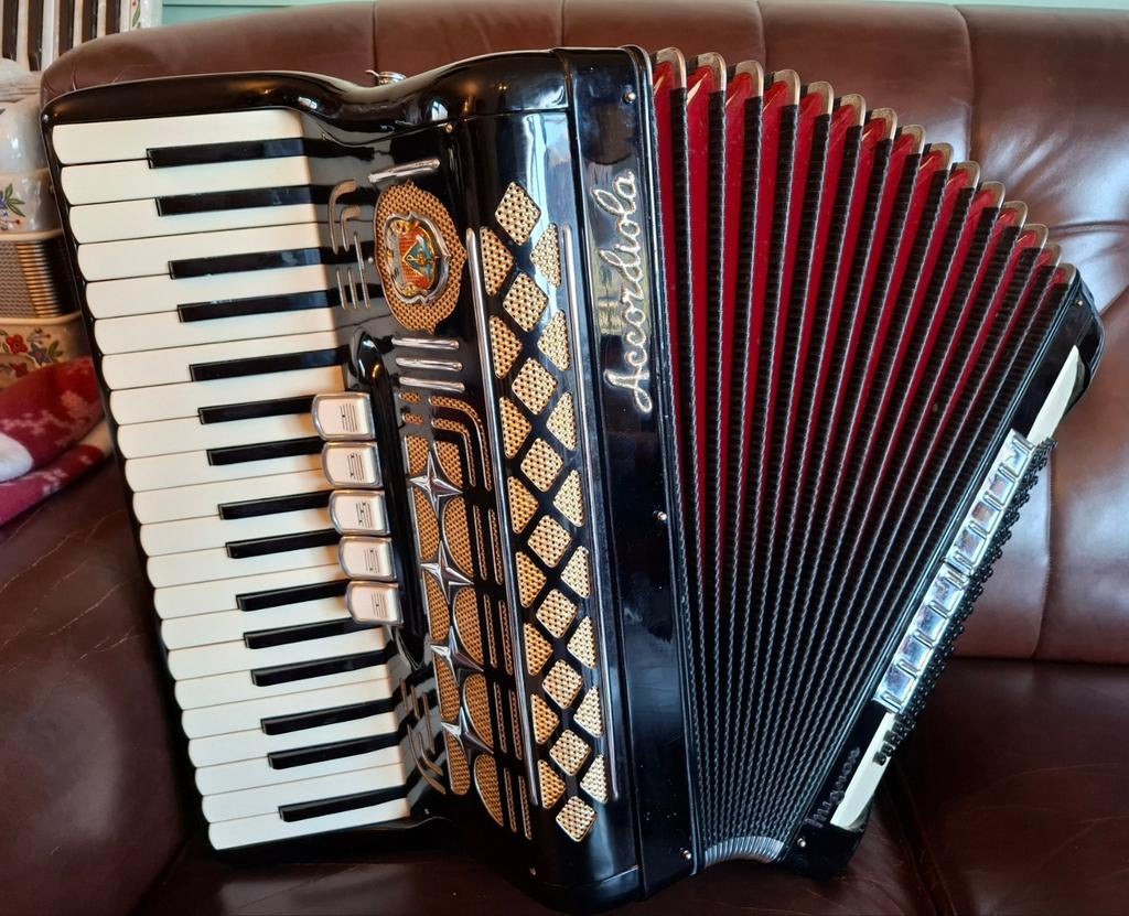 Accordeon Accordiola zwart/ORMOLU, 80-bas, Met koffer, Ophalen of Verzenden, Accordiola