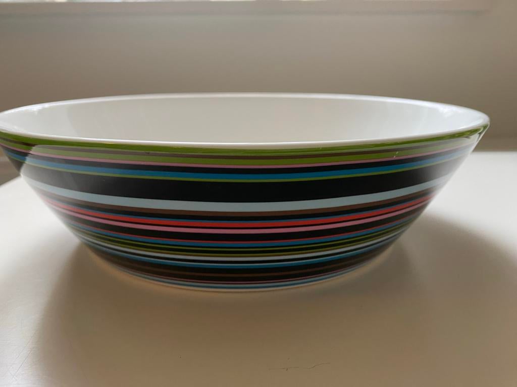 Iittala Origo blauw saladeschaal - Alfredo Häberli, Huis en Inrichting, Porselein of Keramiek, Schaal, Rond, Ophalen of Verzenden