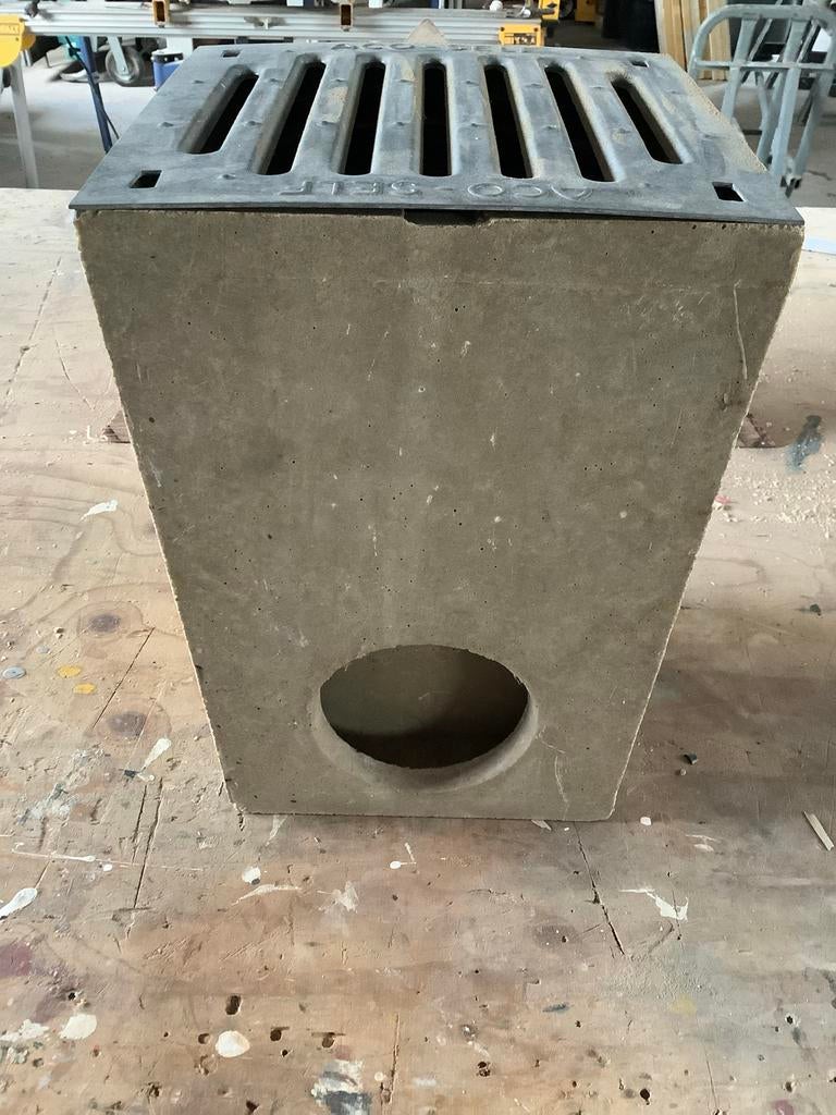 Aco Self Afvoerput Beton met Rooster - 25x25x35cm, Doe-het-zelf en Verbouw, Buizen en Afvoer, Ophalen, Nieuw, Minder dan 2 meter