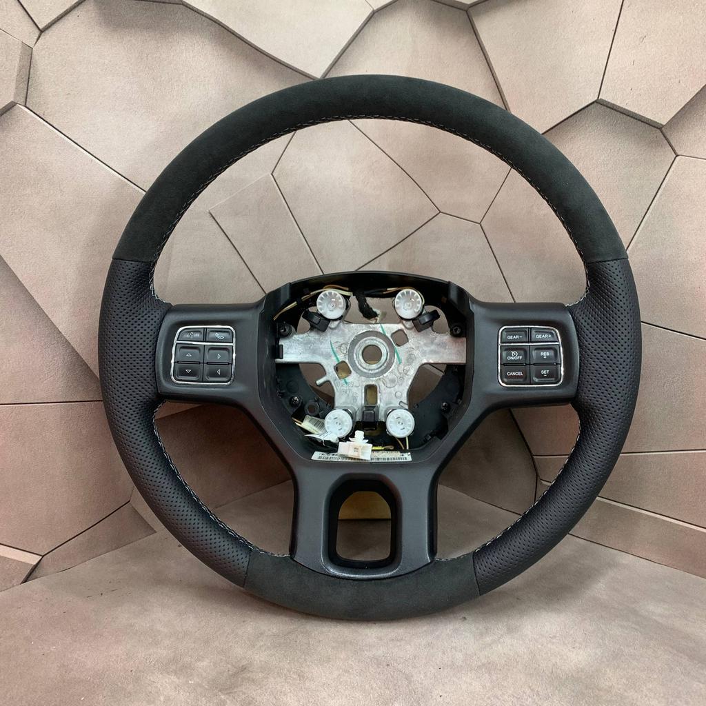 Stuurwiel Stuur Dodge RAM VERWARMING ALCANTARA LEER NIEUW, Auto-onderdelen, Nieuw, Ophalen of Verzenden, Dodge