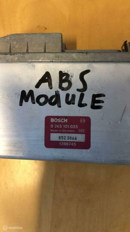ABS module org bosch Volvo 740 ('84-'92) 0265101025 8523066, Auto-onderdelen, Gebruikt, Ophalen of Verzenden, Volvo, Volvo
