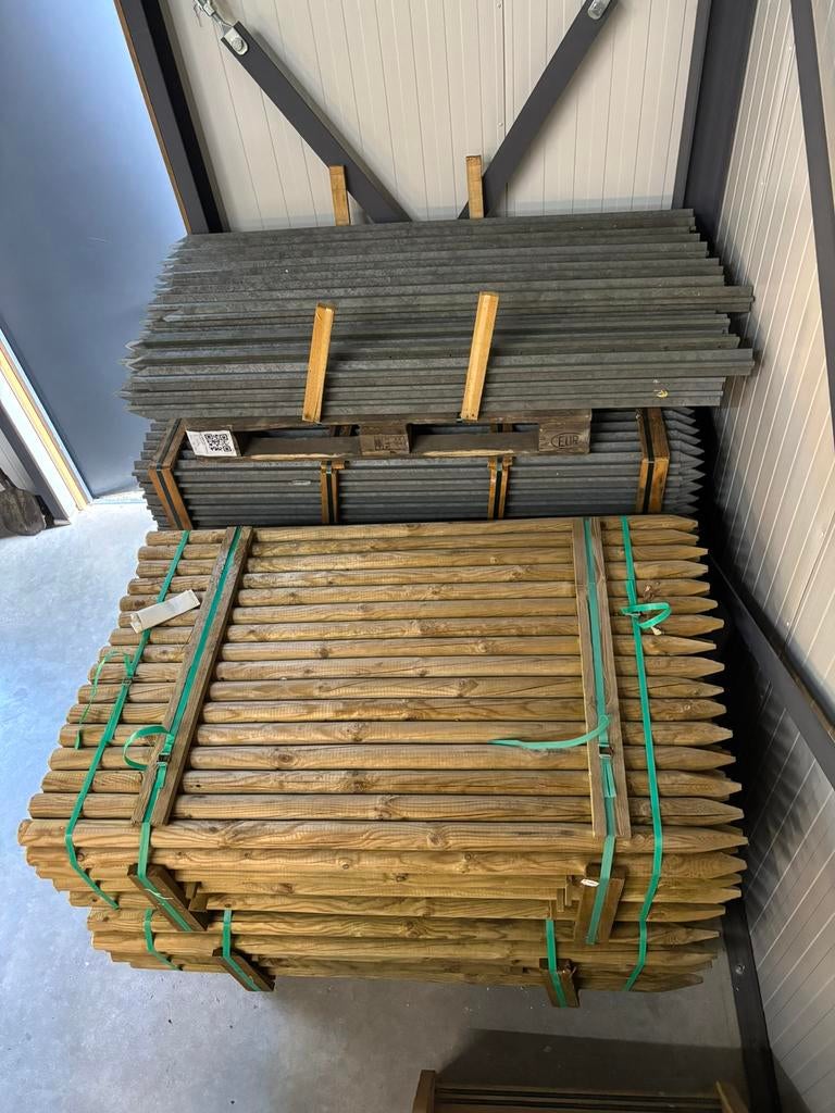 Houten / kunstof palen te koop, Tuin en Terras, Palen, Balken en Planken, Ophalen of Verzenden, Zo goed als nieuw, Minder dan 180 cm