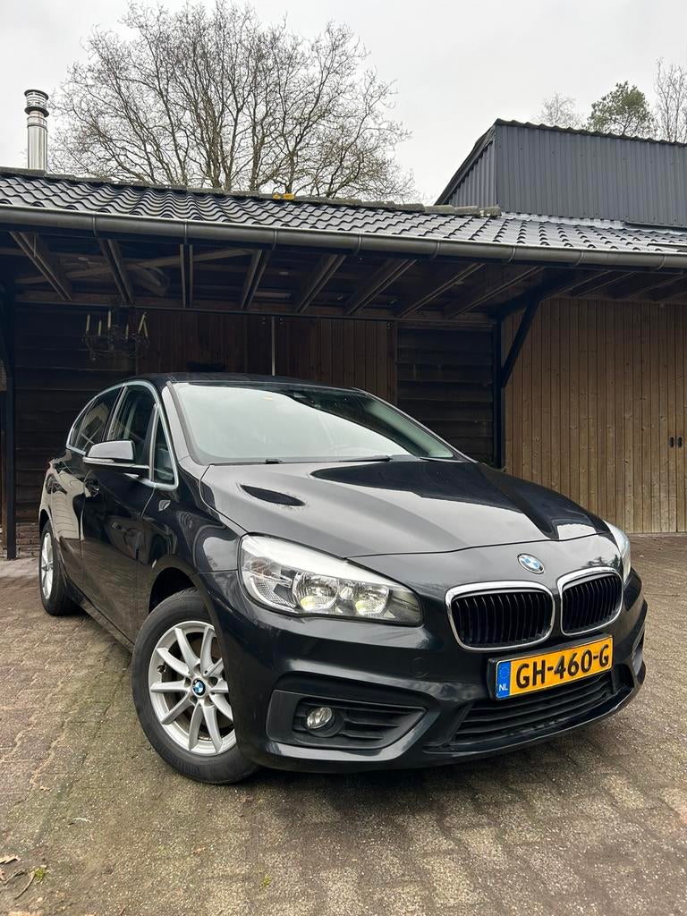 BMW 2-Serie Active Tourer 218i 136pk 2015 Zwart, Auto's, BMW, Bedrijf, 2-Serie Active Tourer, Benzine, A, MPV, Handgeschakeld