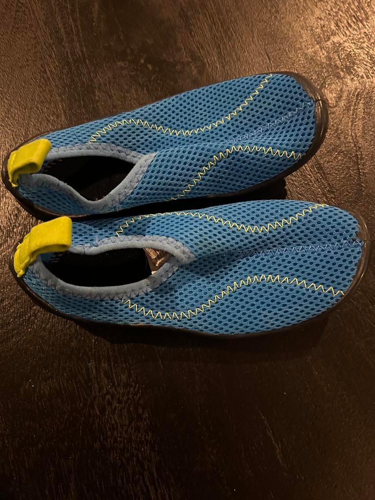 Blauwe waterschoenen maat 28/29, Ophalen of Verzenden, Zo goed als nieuw, Jongetje of Meisje, Schoentjes