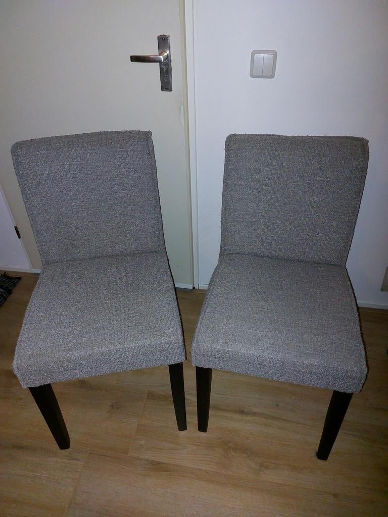 2 nette stoelen van Woood., Huis en Inrichting, Stoelen, Zo goed als nieuw, Ophalen