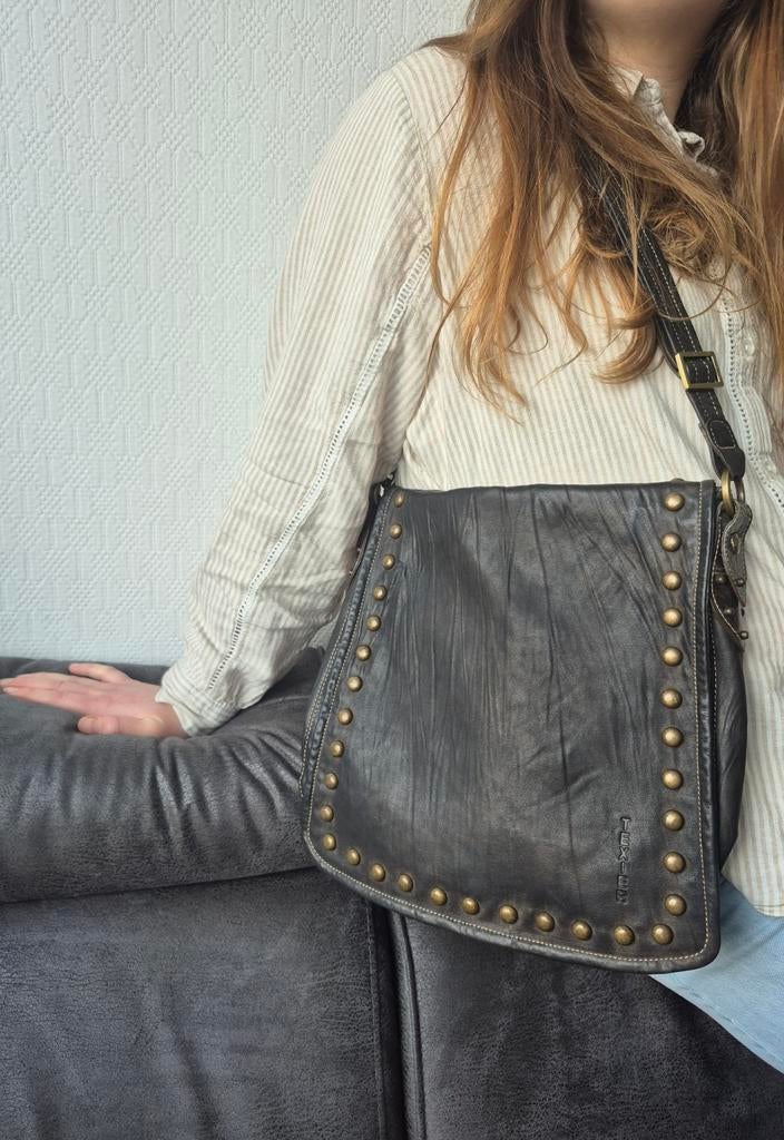 Texier Boterzacht Leren Chocoladebruin Crossbody Tas, Ophalen of Verzenden, Zo goed als nieuw, Bruin, Overige typen