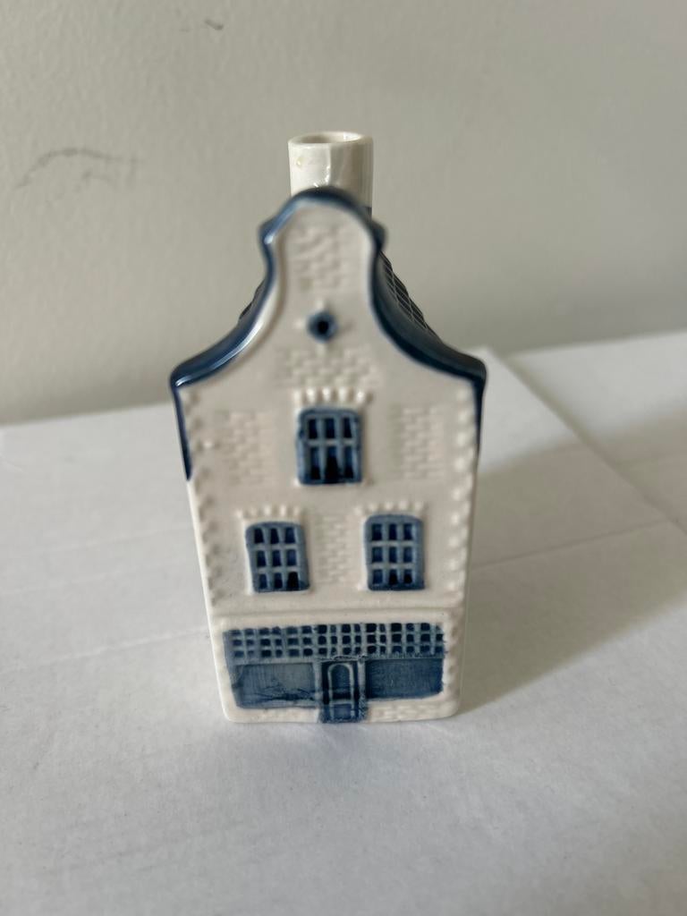 KLM MINIATUUR HUISJE NUMMER 36 - DELFTS BLAUW, Blauw, Aardewerk of Porselein, Nieuw, Ophalen of Verzenden
