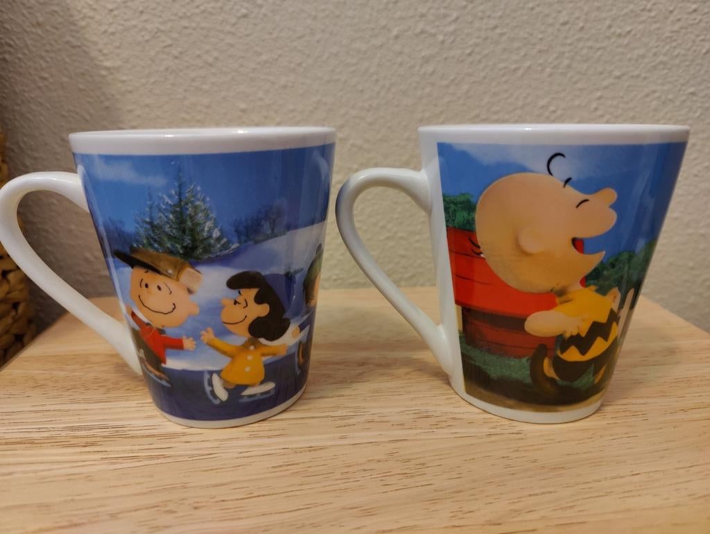 Twee prachtige mokken van Snoopy en Charlie Brown, Verzenden, Zo goed als nieuw, Overige stijlen, Kop(pen) en/of Schotel(s)
