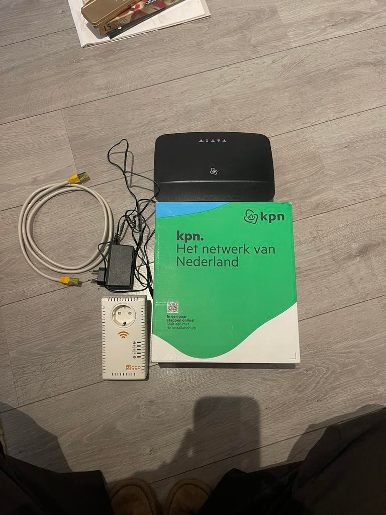 KPN Box 12 Modem/Router - Werkend verwijderd, Computers en Software, Routers en Modems, Ophalen of Verzenden, Gebruikt, Router met modem