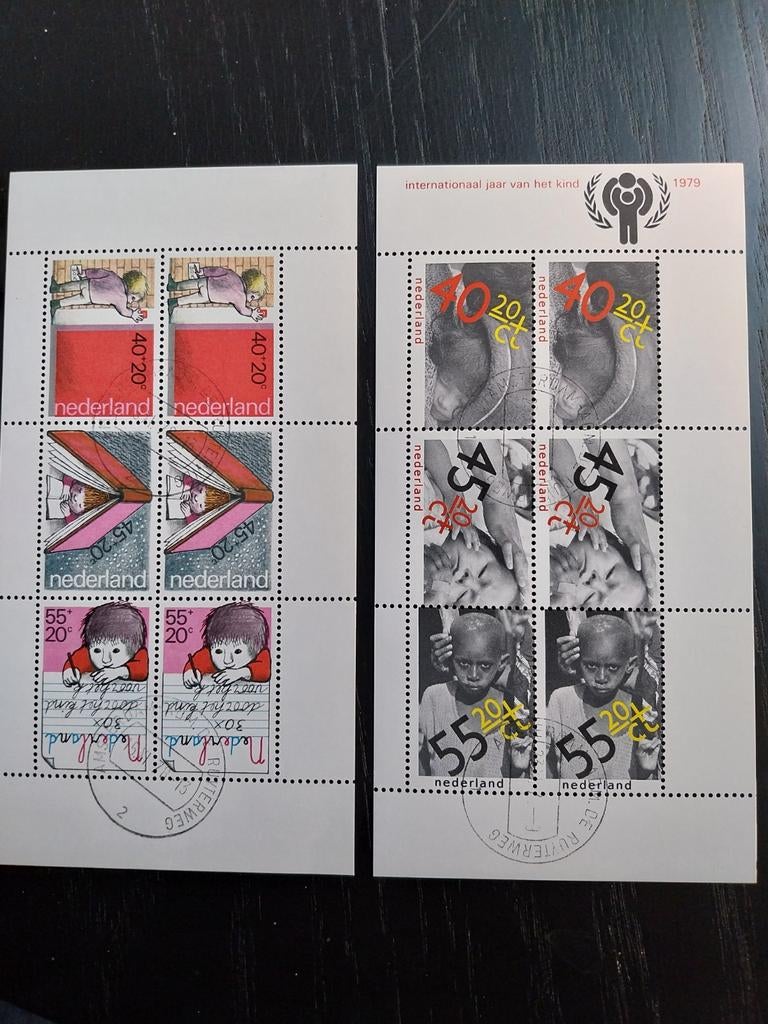 D16.  2 blokken postzegels,  postfris., Ophalen of Verzenden