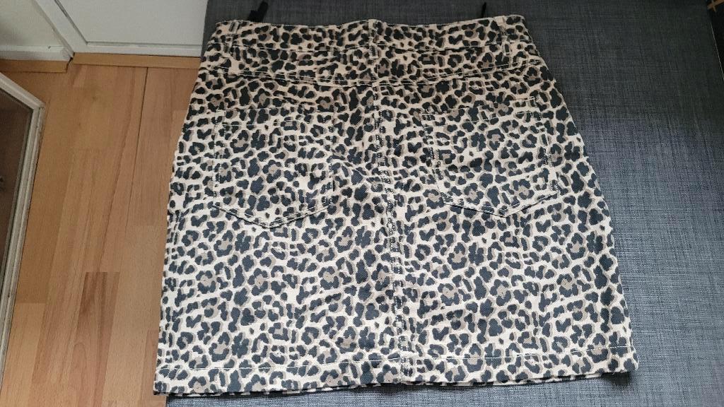 Spijkerrok panterprint mt.42, Kleding | Dames, Rokken, Zwart, Maat 42/44 (L), Nieuw, Ophalen of Verzenden