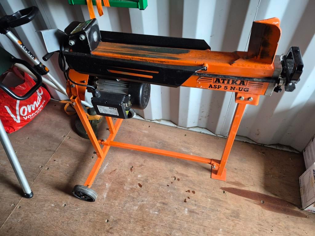 Te huur 200v houtklover (5 & 8 ton), Minder dan 3 m³, Ophalen