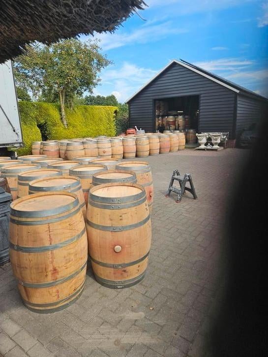 Regentonnen wijnvaten  wijnvat eikenhoutenregenton dompelbad, 150 liter of meer, Ophalen of Verzenden, Zo goed als nieuw, Hout