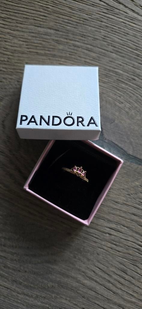 Pandora Disney Raponsje Tiara Ring, Ophalen of Verzenden, Gebruikt, Kleiner dan 17, Dame