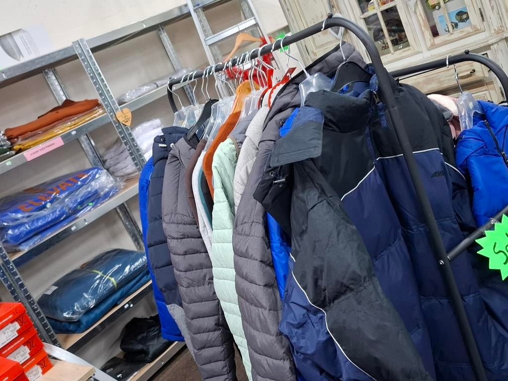 Partij (93 stuks) nieuwe merkkleding maat XL en XXL nu 450!!, Diversen, Rommelmarktspullen, Ophalen, Nieuw, ?, ?