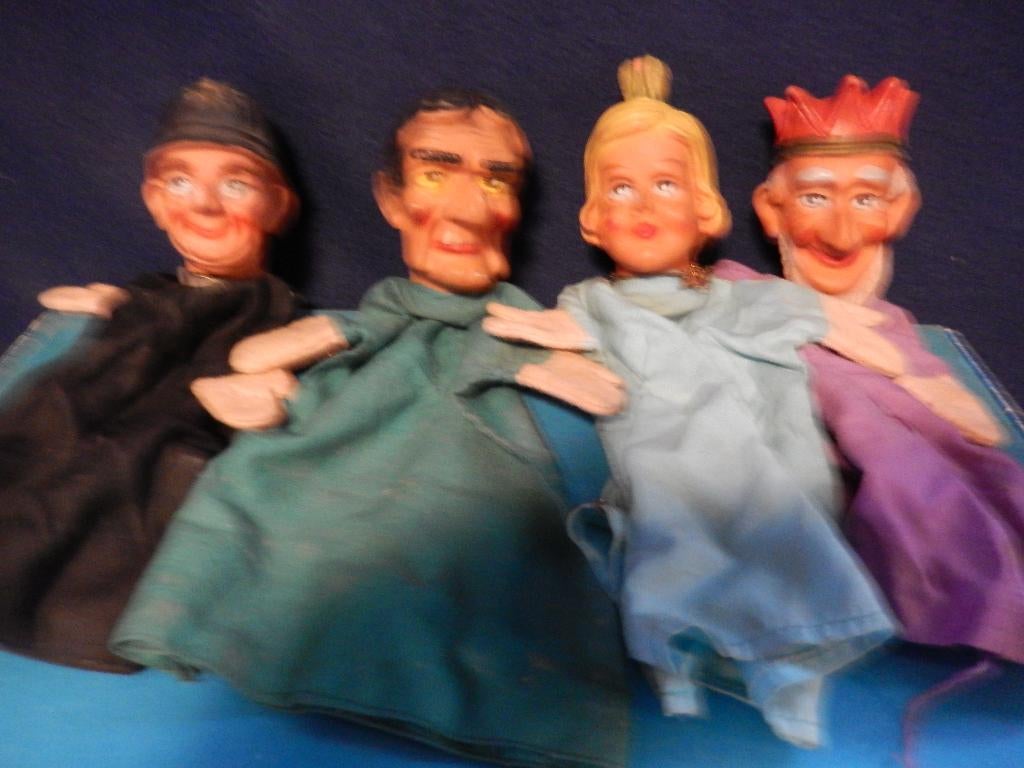 poppen kast figuren clasiic  6 stuks, Ophalen of Verzenden, Gebruikt, Overige typen