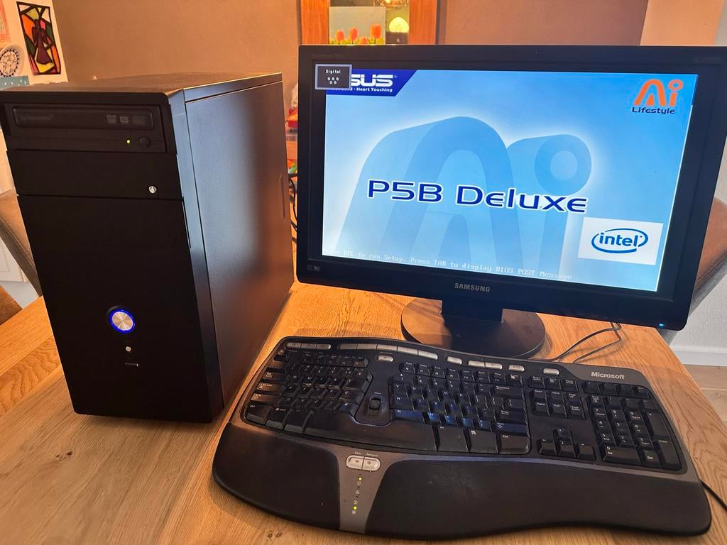 Asus P5B Deluxe Core2Duo E8400 - 3GB RAM, Computers en Software, Desktop Pc's, Gebruikt, 3 tot 4 Ghz, SSD, Minder dan 4 GB, Met videokaart