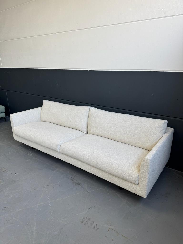 Showroommodel Montis Axel 4-zits | Montis Axel Amaro stof, Ophalen, 75 tot 100 cm, Rechte bank, Montis, label, eyye, Design on Stock, Pode, Leolux, artifort