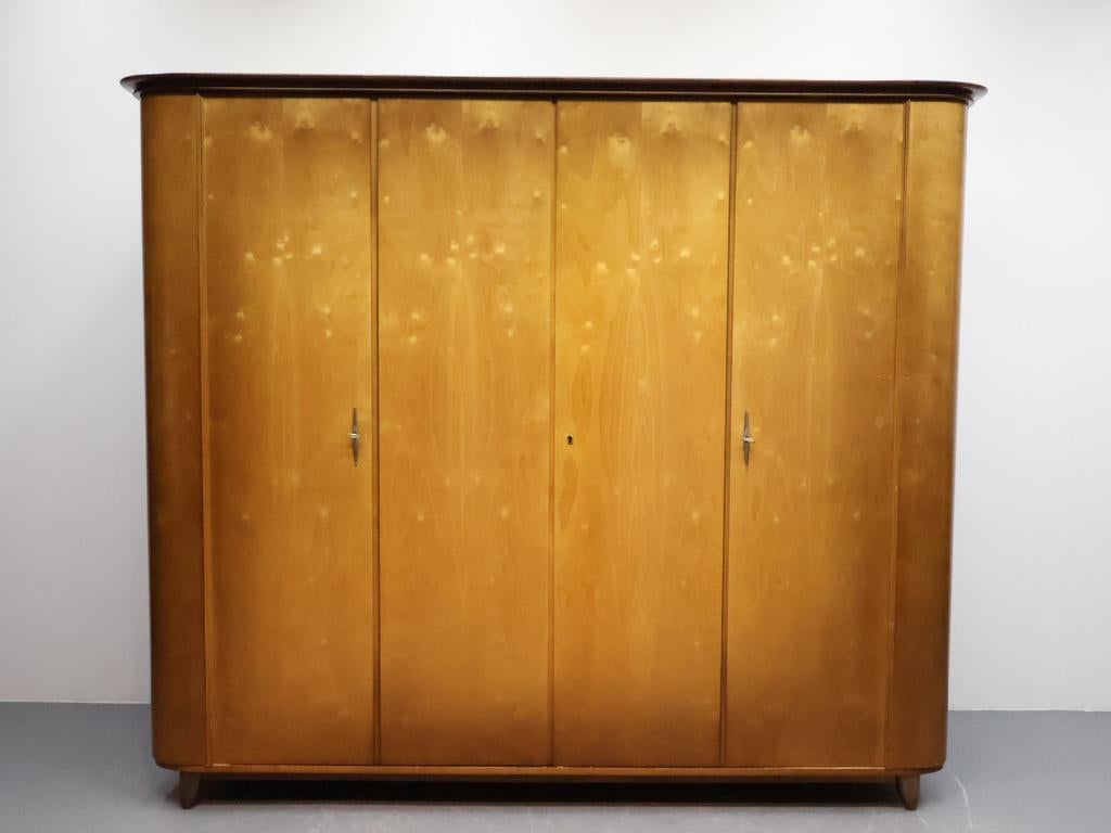 Vintage kledingkast 4 deurs, Met deur(en), ., 150 tot 200 cm, Zo goed als nieuw