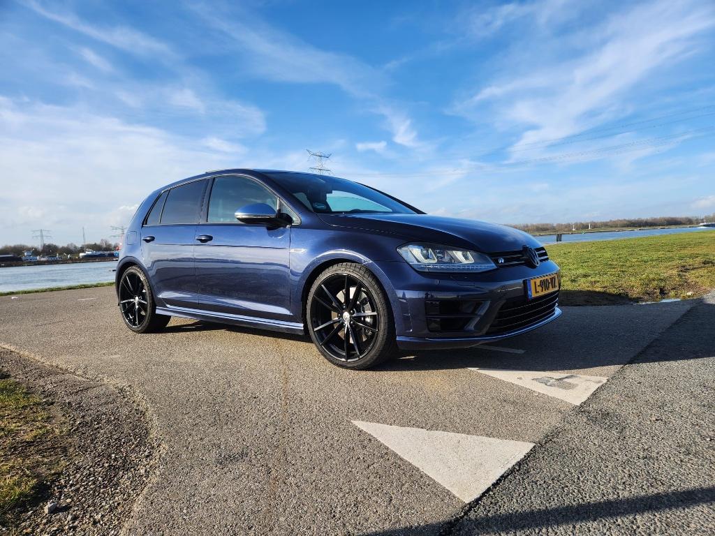 Volkswagen GolfR 2.0 TSI 4MOTION 380PK Volledig onderhouden, Automaat, Zwart, 4 cilinders, 1984 cc