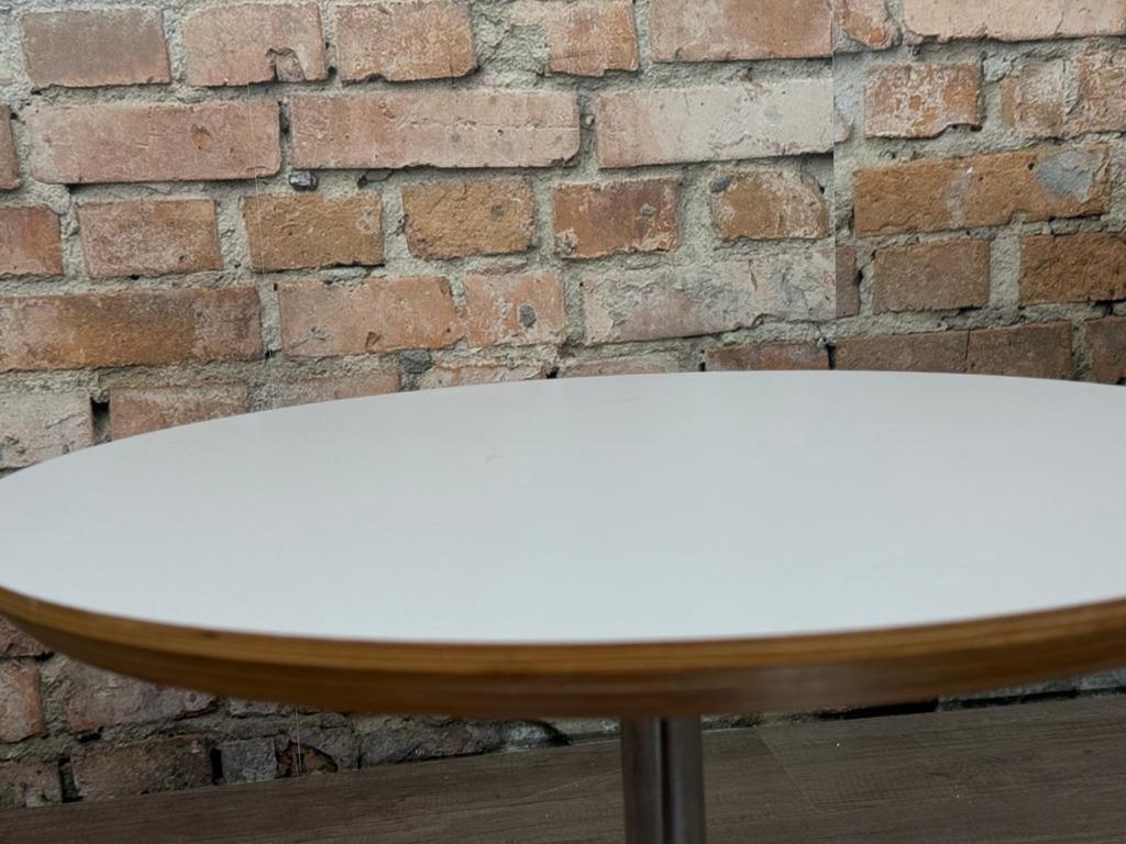 Artifort Circle bij TheReSales, Ophalen, Minder dan 45 cm, Metaal of Aluminium, Design