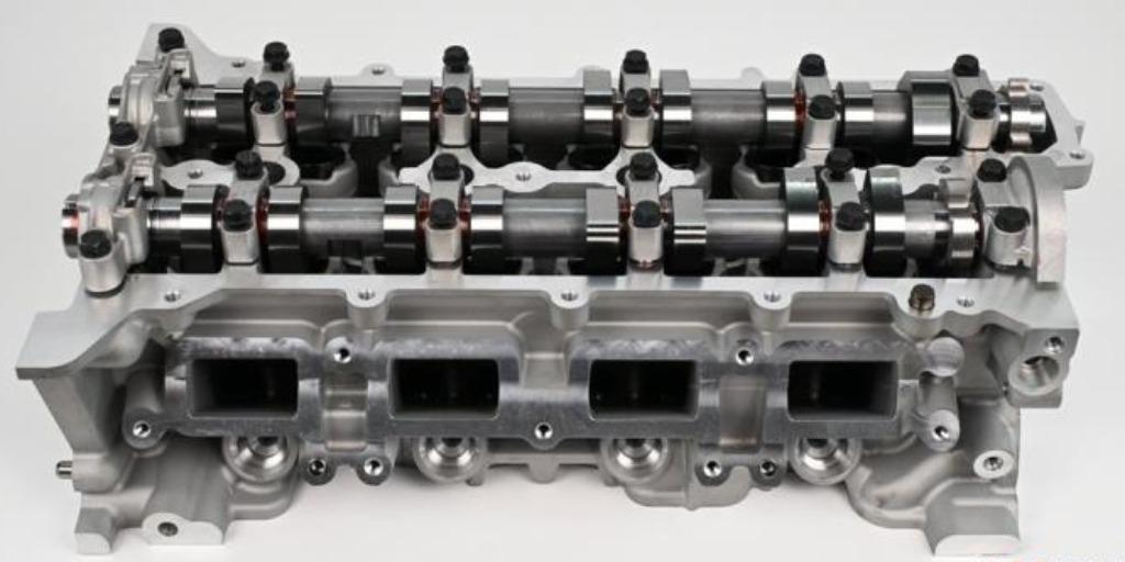 Nieuwe cilinderkop Renault Dacia Nissan 1.2, Ophalen of Verzenden, Nieuw, Renault
