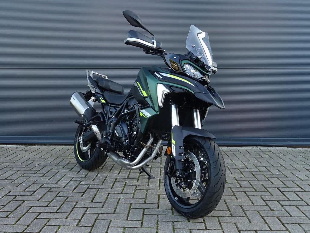 BENELLI TRK 702 E5 2025 Forest Green, 2 cilinders, Motorrijbewijs A, Bedrijf, Onbekend