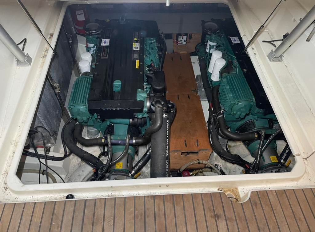 Service, reparatie en onderhoud van pleziervaart., Garantie, Motor en Besturing