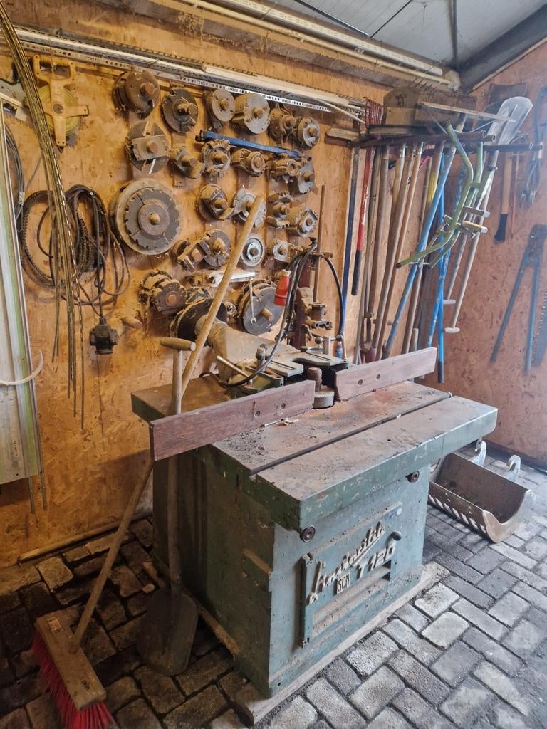 Frees machine, Ophalen