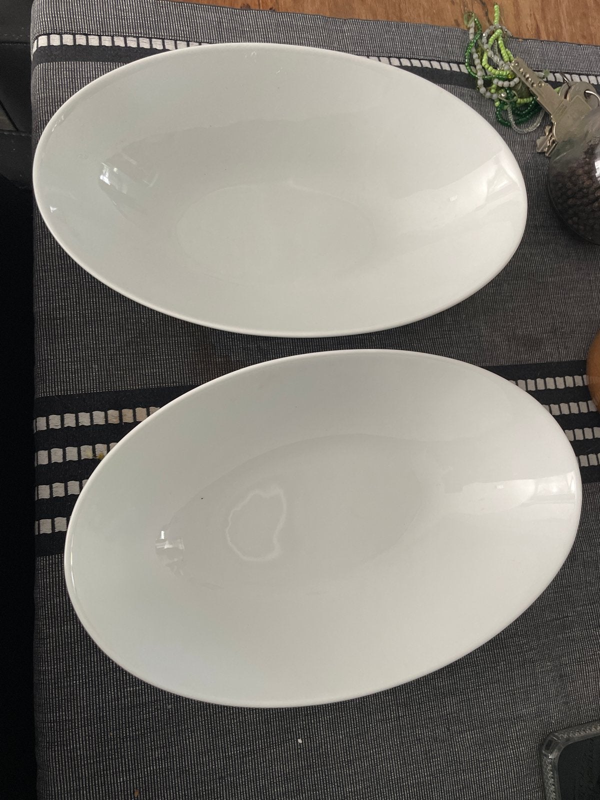 Set van 2 Witte Ovale Schalen TCM - Zo goed als nieuw, Huis en Inrichting, Porselein of Keramiek, Schaal, Ophalen of Verzenden