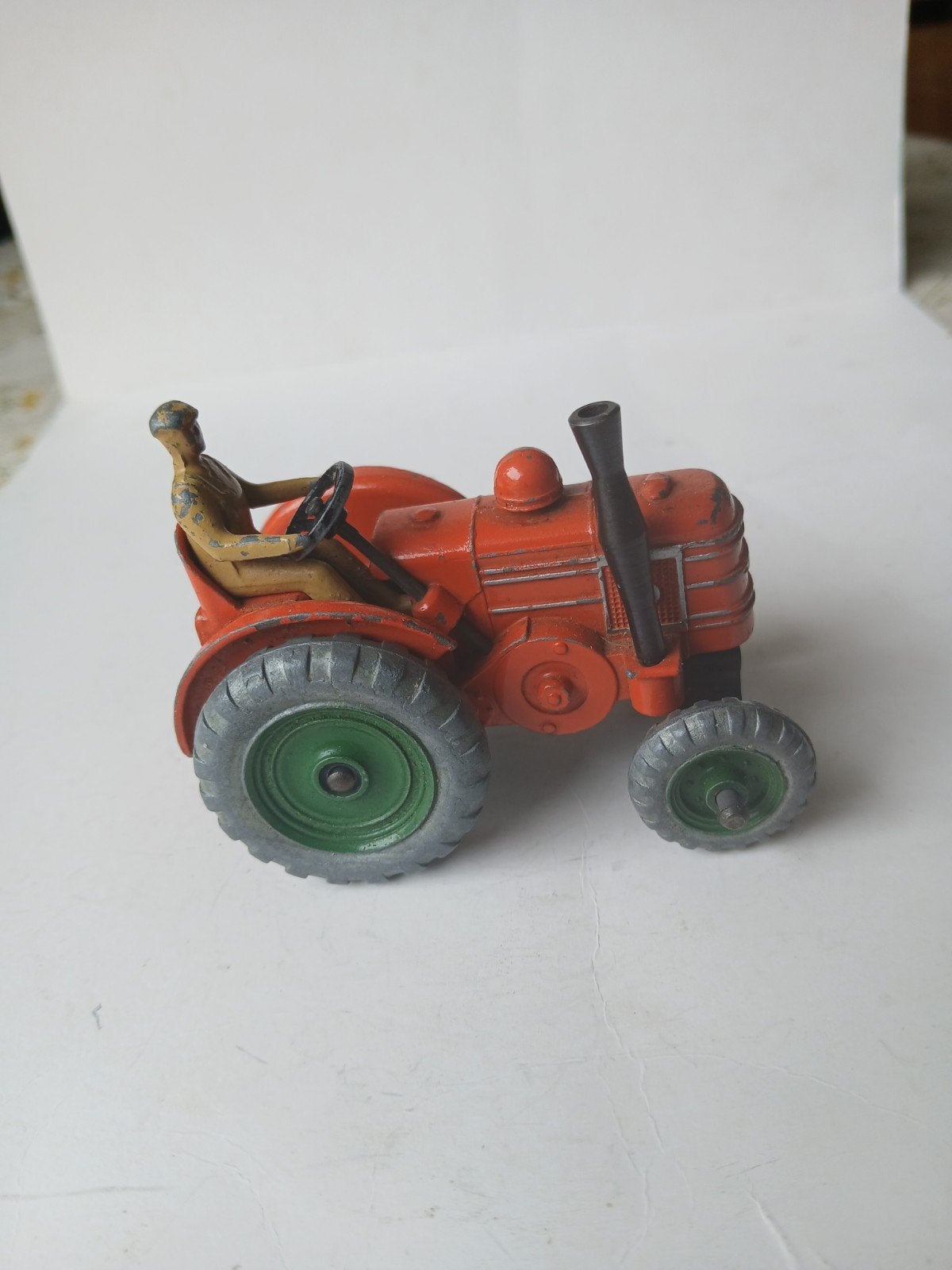 Mooie Field Marshall tractor.  Dinky toys 301, Ophalen of Verzenden