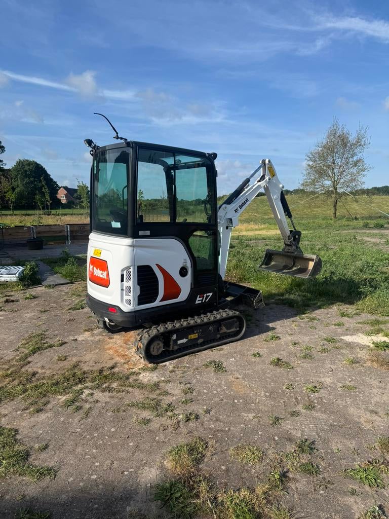 Bobcat E17 met maar 200 uur graafmachine, Zakelijke goederen, Machines en Bouw | Kranen en Graafmachines, Ophalen of Verzenden