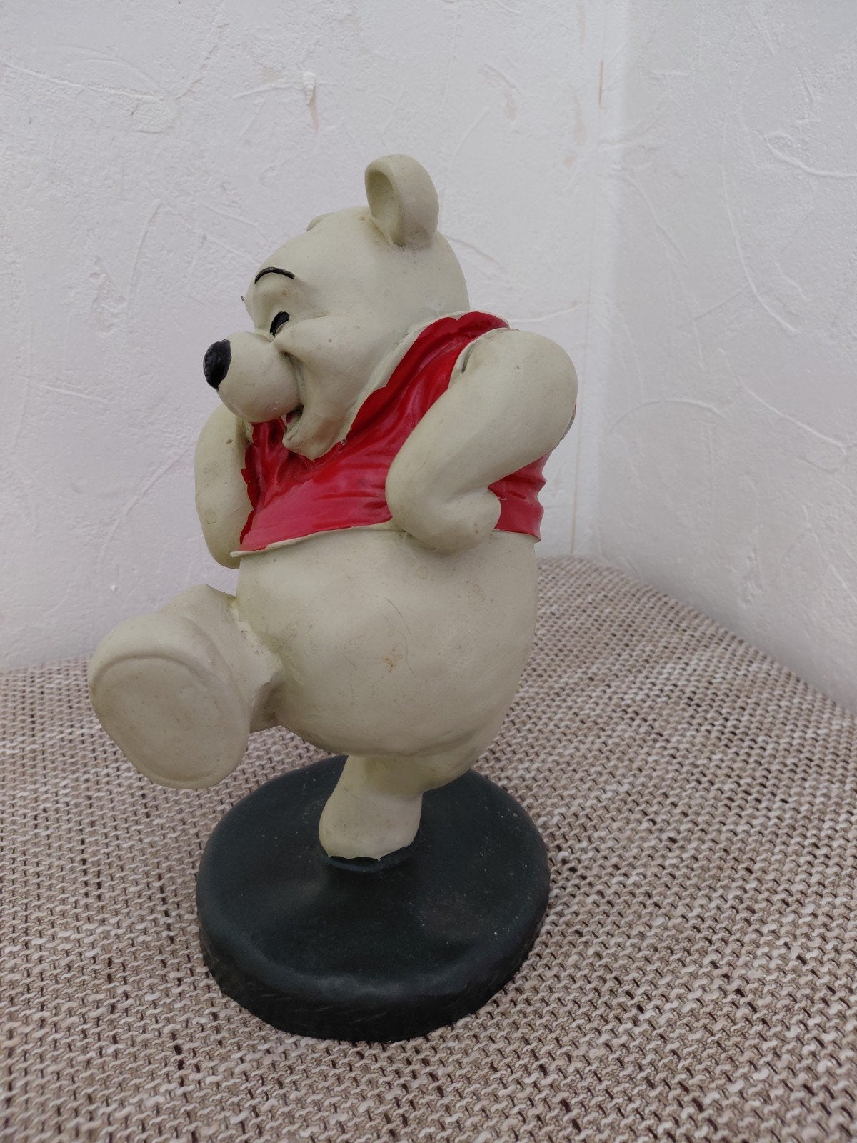 Winnie de Poeh beeld - Vrolijke dansende Pooh, Ophalen of Verzenden, Zo goed als nieuw