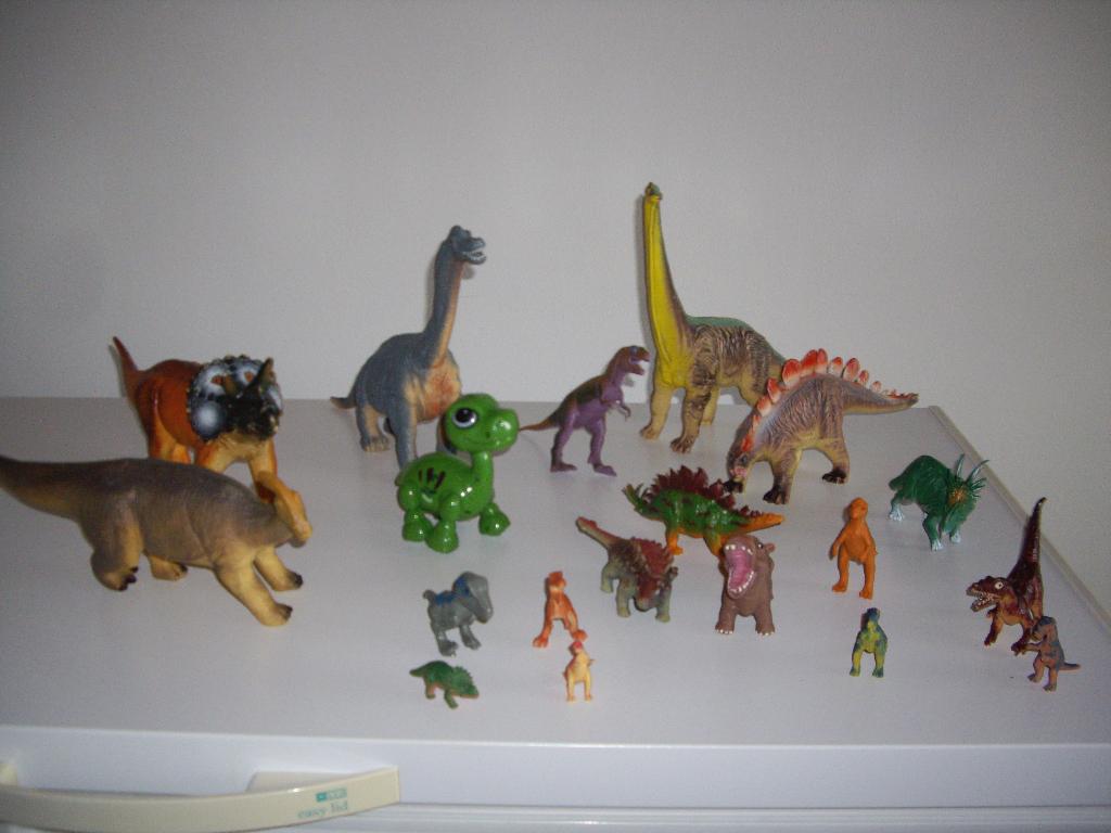 23 Dinau,s voor €8, Ophalen, Jongen of Meisje