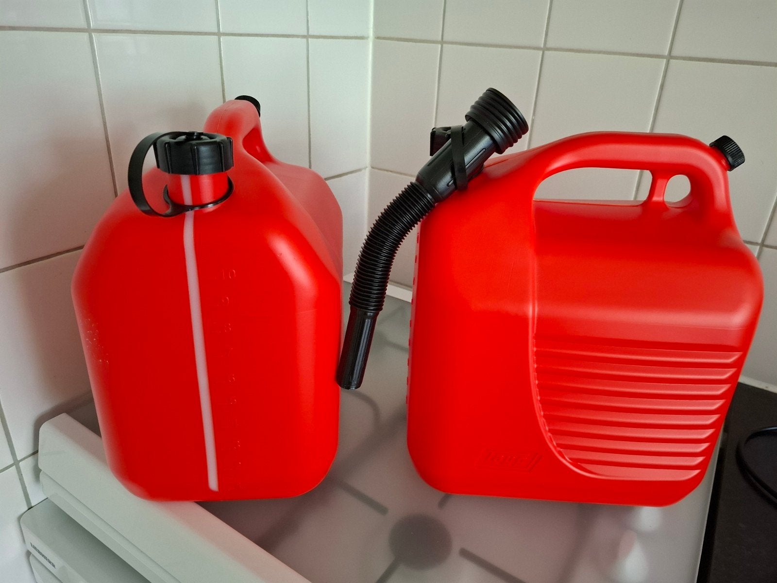 2x 10 liter jerrycans - vaste prijs, Ophalen, Gebruikt