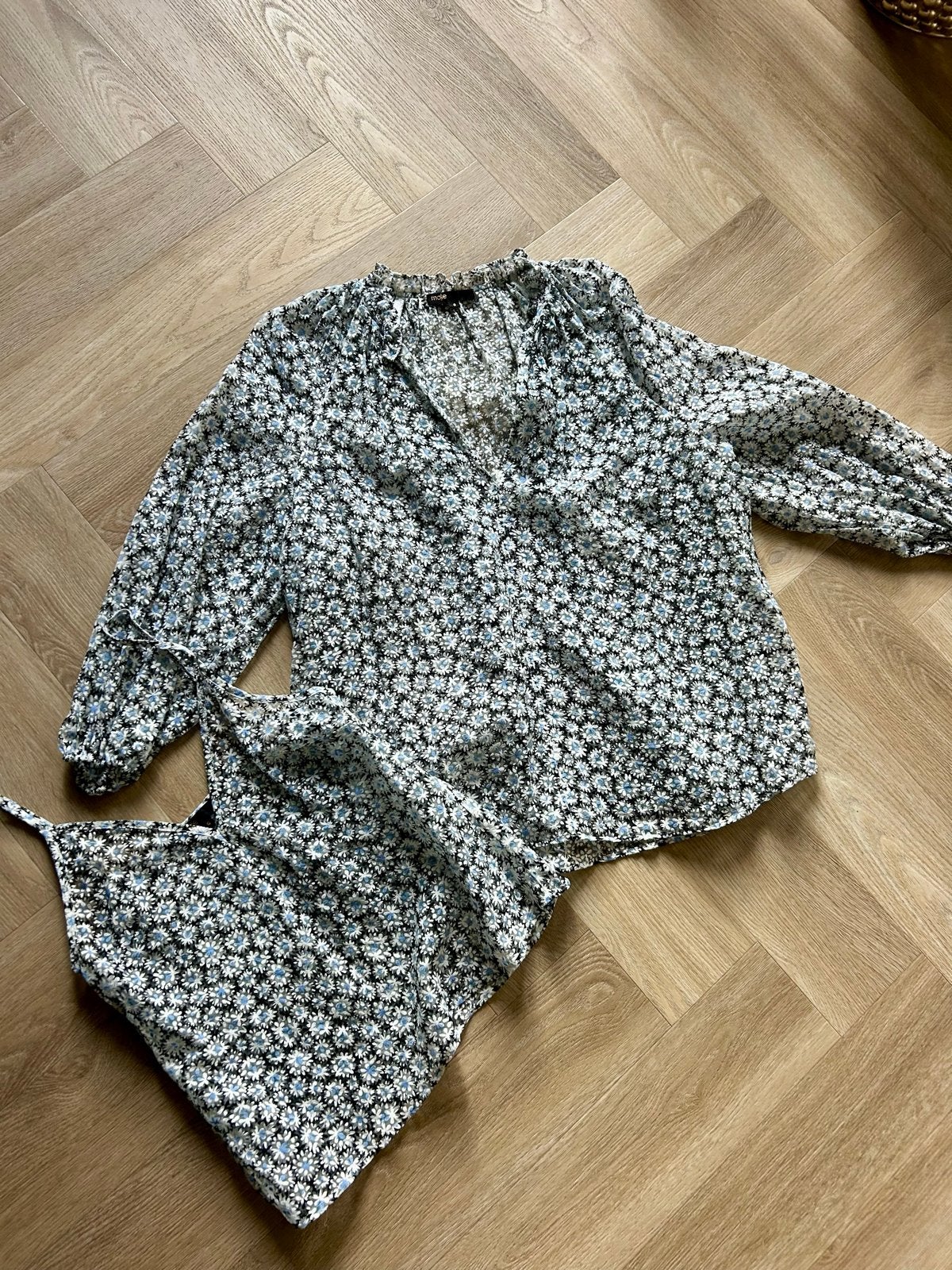 Maje bloemenprint blouse en top set, Zo goed als nieuw, Lange mouw, Maat 34 (XS) of kleiner, Meerkleurig