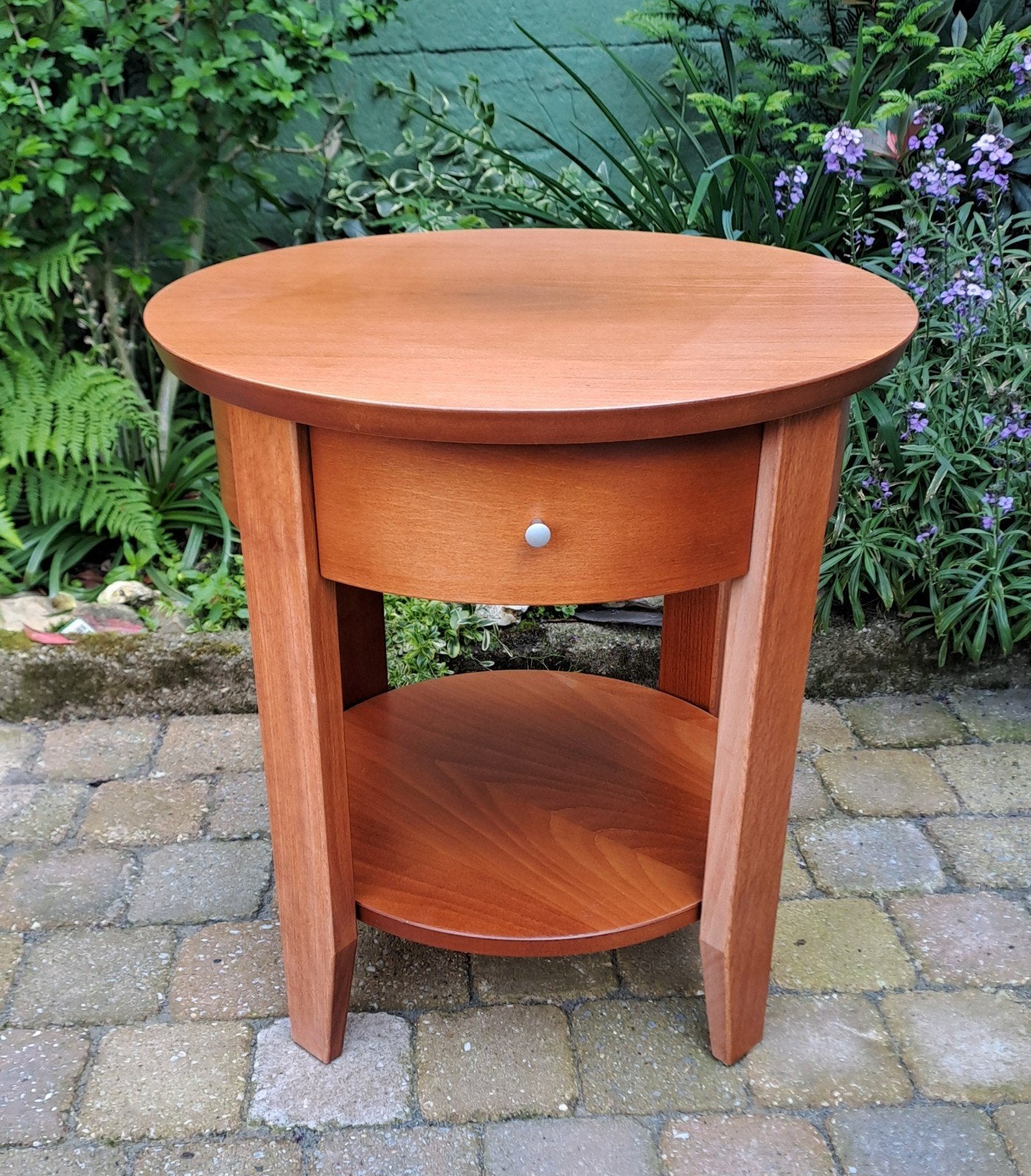 Ronde bijzettafel met lade en extra plank, Minder dan 55 cm, Gebruikt, Onbekend@voorbeeld.com, Onbekend