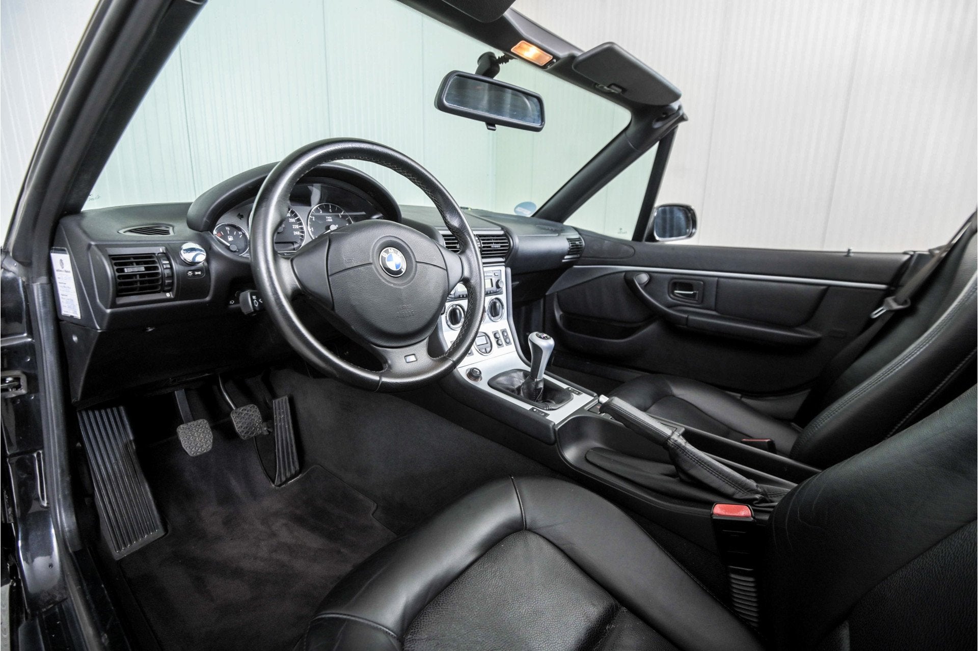 Foto 9 van BMW Z3 Roadster 1.8 S Airco . (bj 2001)