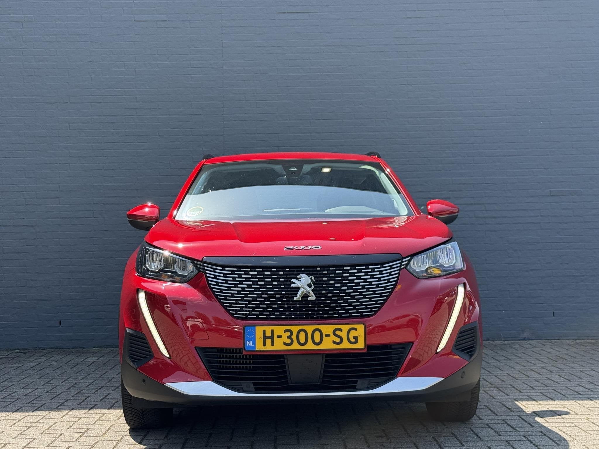 Peugeot 2008 1.2 PureTech Allure | All Season Banden | Cruis, Gebruikt, Euro 6, 1199 cc, Leder en Stof