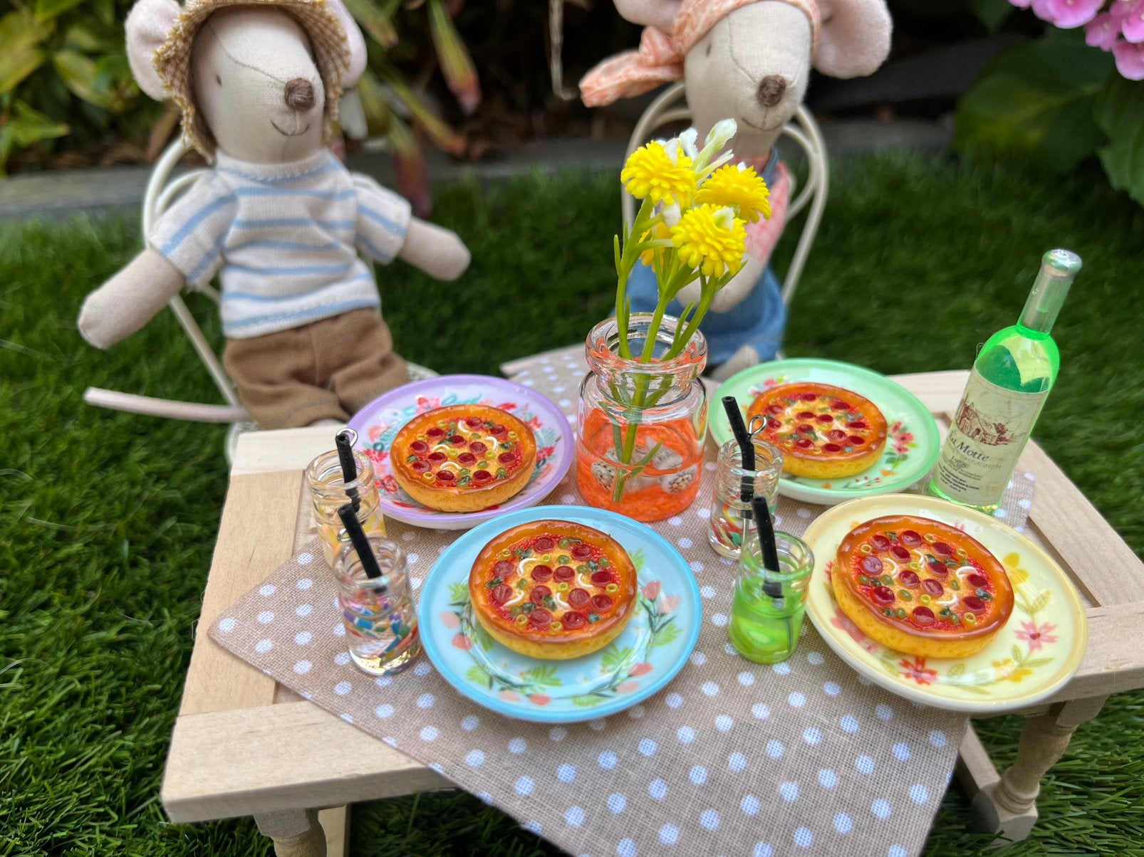 4 pizza’s poppenhuis inclusief verzendkosten, Ophalen, Nieuw