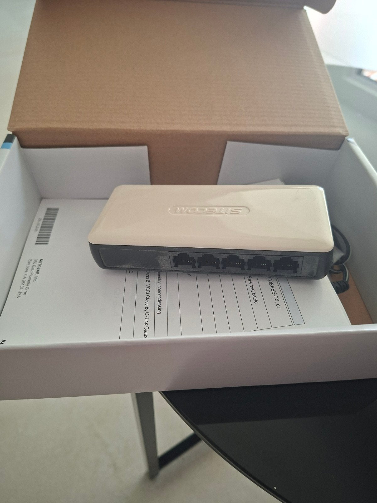 Sitecom 5-poorts Fast Ethernet Switch, Computers en Software, Netwerk switches, Ophalen, Zo goed als nieuw