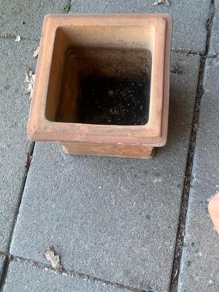 Terracotta bloempot met bladmotief - Vierkant, Tuin en Terras, Bloembakken en Plantenbakken, Ophalen, Overige materialen, Gebruikt