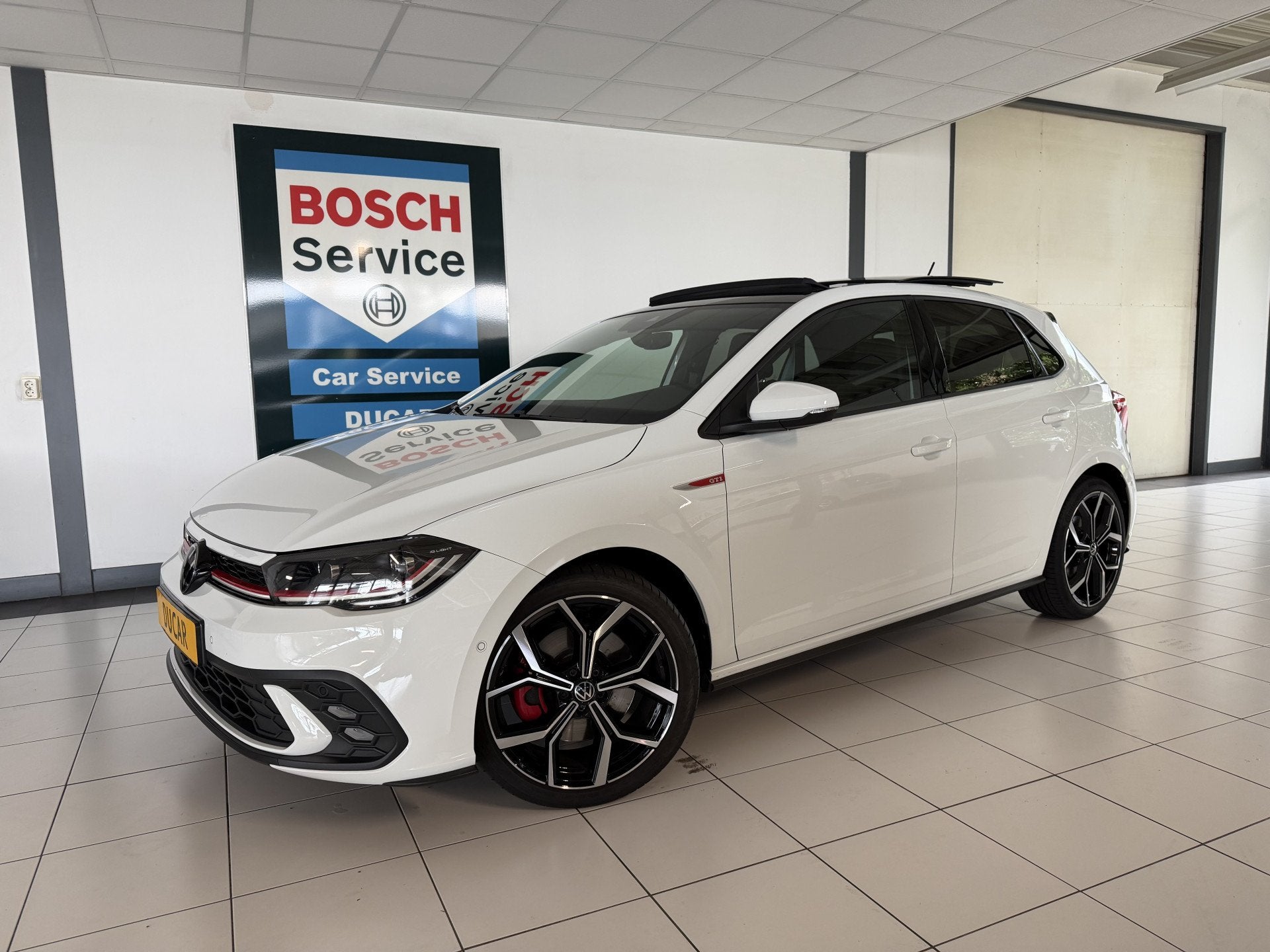 Volkswagen Polo 2.0 TSI GTI Panoramadak / Camera / IQ Light, 12 maanden, Gebruikt, 4 cilinders, Wit