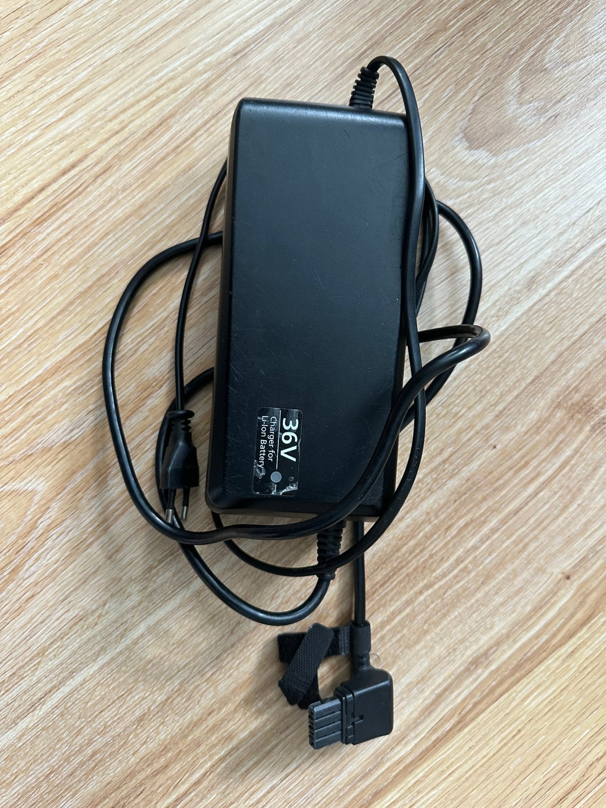 Gazelle Panasonic acculader, Fietsen en Brommers, Ophalen of Verzenden, Gebruikt