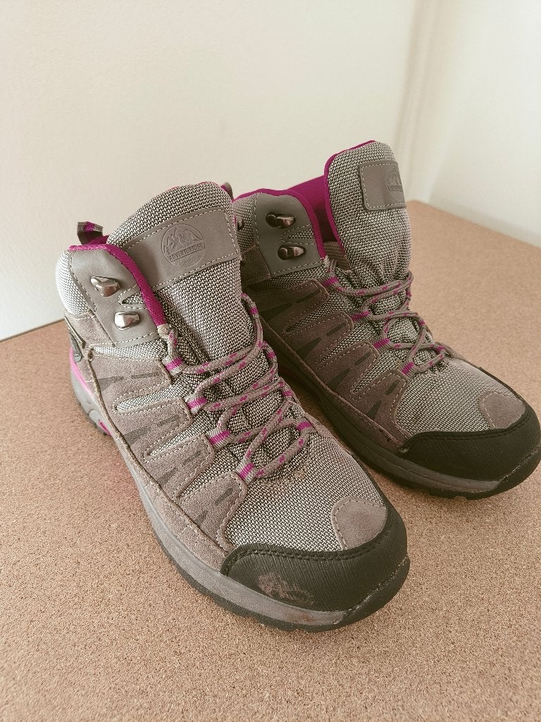 Goede en mooie wandelschoenen maat 39 , lopen heerlijk !, Ophalen of Verzenden, Zo goed als nieuw, Schoenen
