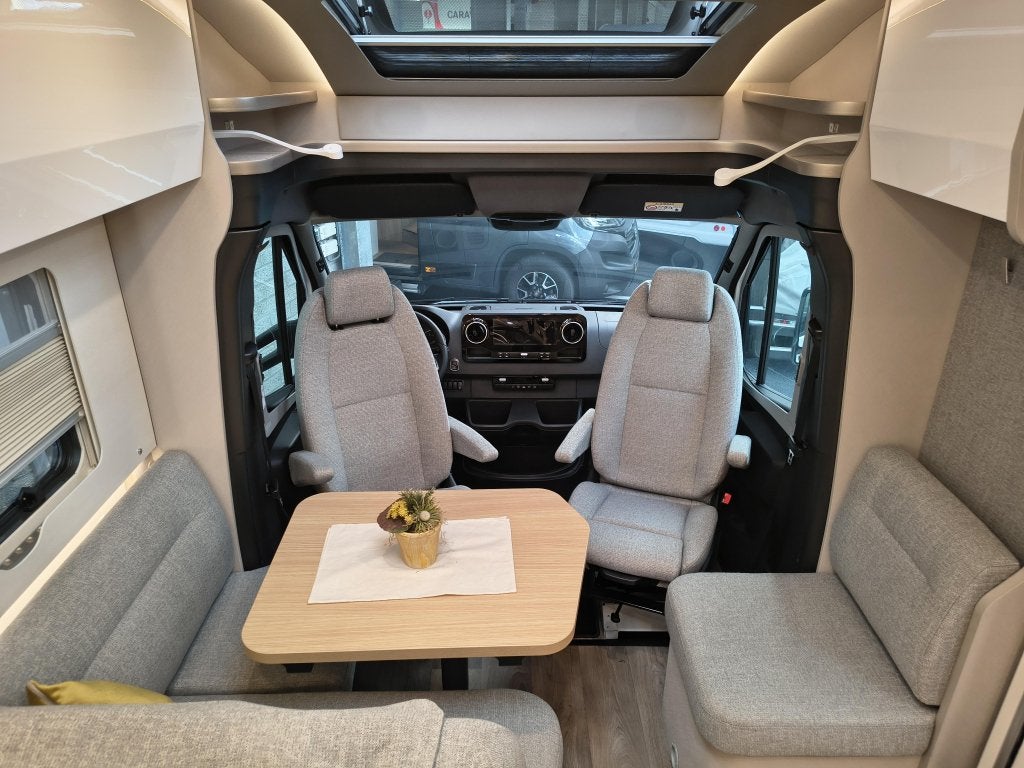 Hymer Tramp S 680 -- 5 gordels --, Caravans en Kamperen, 7 tot 8 meter, Bedrijf, Diesel, L-zit