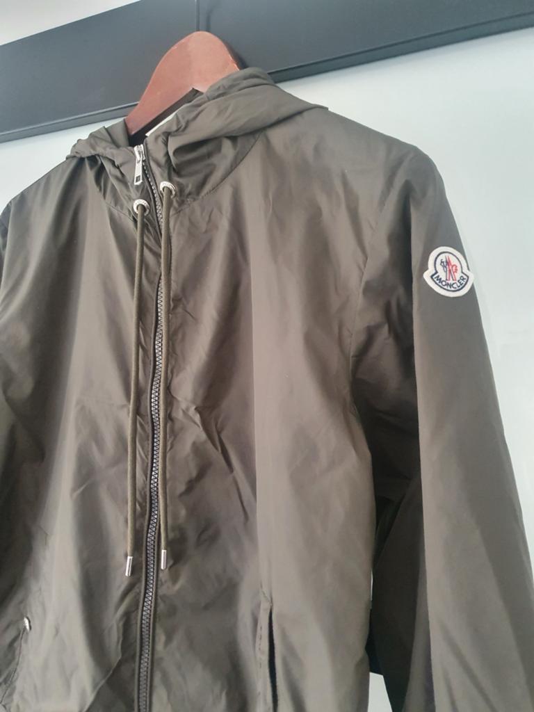 Moncler Jas Maat 1 (S) - Zo goed als nieuw, Ophalen of Verzenden, Zo goed als nieuw, Maat 46 (S) of kleiner, Groen
