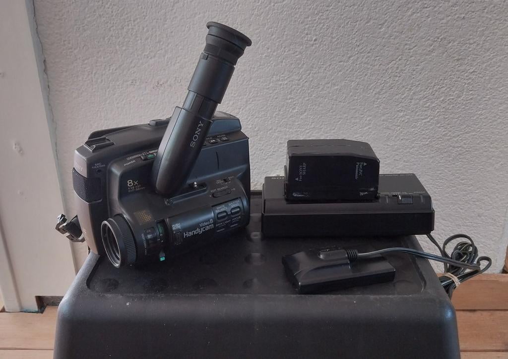 Sony CCD-TR50E - Video8 Videocamera (lees tekst), Audio, Tv en Foto, Videocamera's Analoog, Ophalen of Verzenden, 8mm, Camera