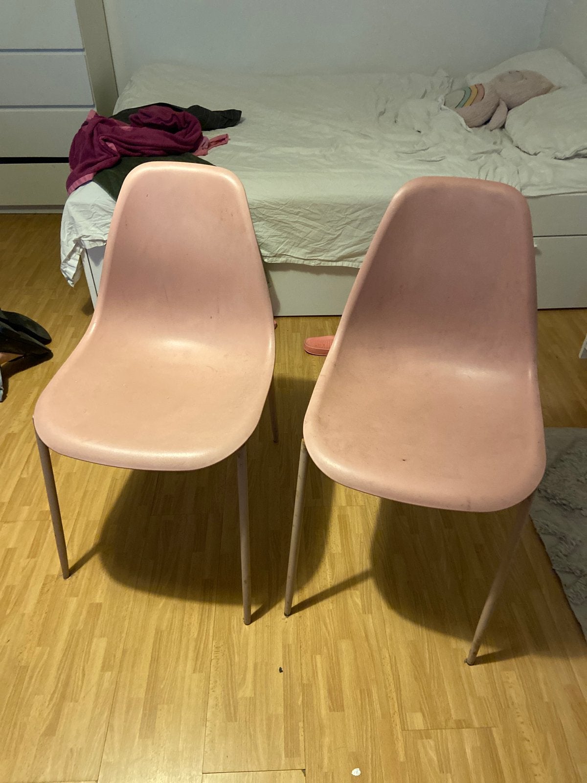 Twee leuke roze stoelen, Huis en Inrichting, Stoelen, Ophalen, Kunststof, Gebruikt, Twee